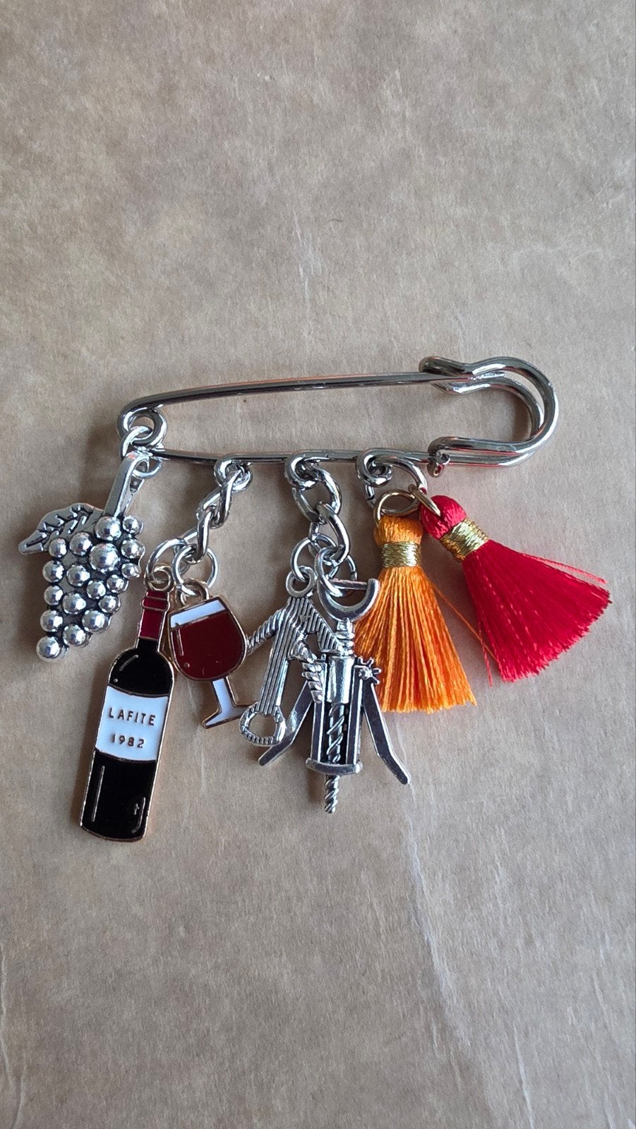 Carnavalsspeld Kielegat Breda - Wijn Thema, Ophalen of Verzenden, Zo goed als nieuw, Carnaval, Accessoires