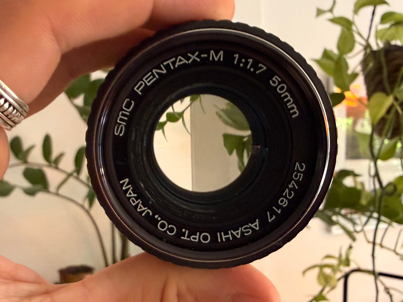 SMC Pentax-M 50mm f1.7 Lens in very good condition, Ophalen of Verzenden, Zo goed als nieuw
