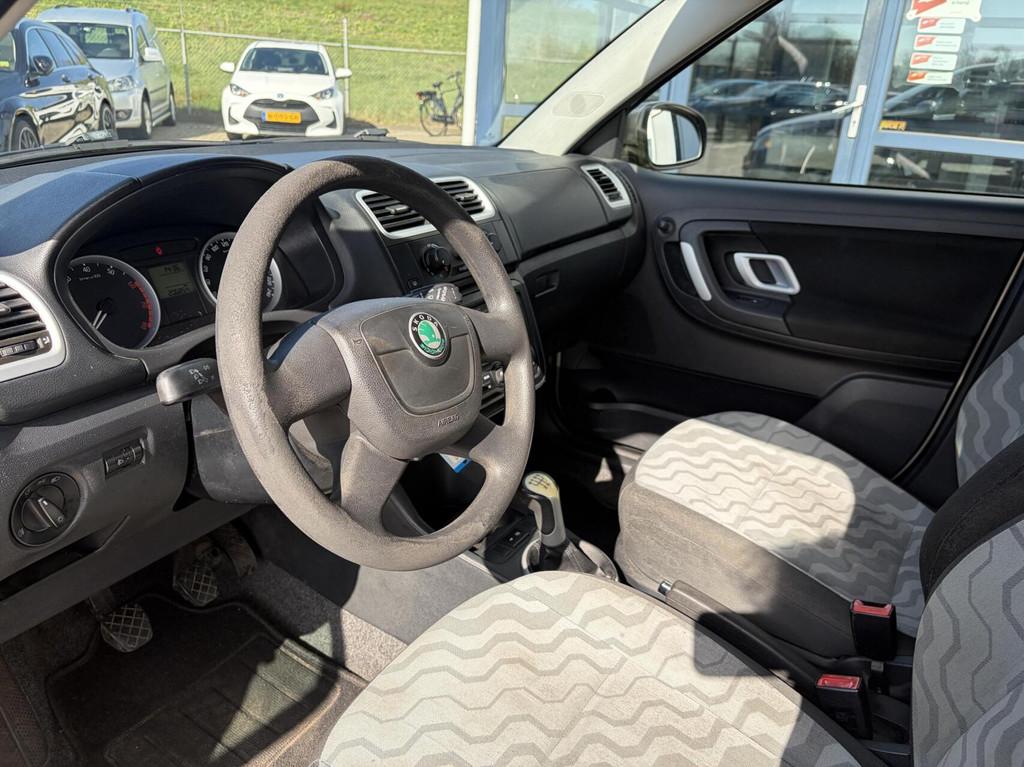 Skoda Fabia Combi 1.4-16V Ambition Business Line, Auto's, Skoda, Voorwielaandrijving, Euro 5, Zwart, 4 cilinders