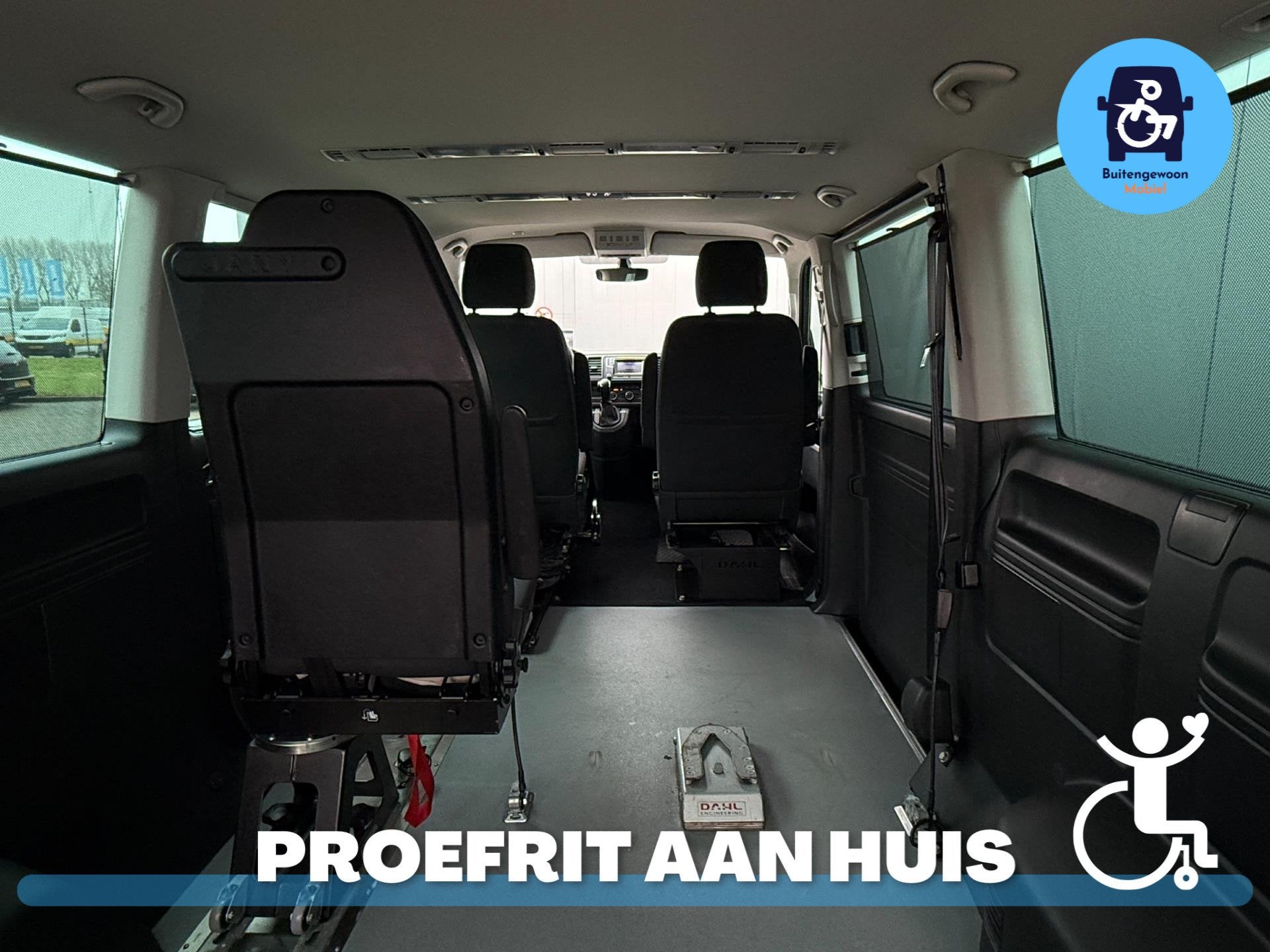 Volkswagen Transporter Multivan Rolstoelbus (2019) L2 Zelfri, 12 maanden, Stof, Gebruikt, Zwart