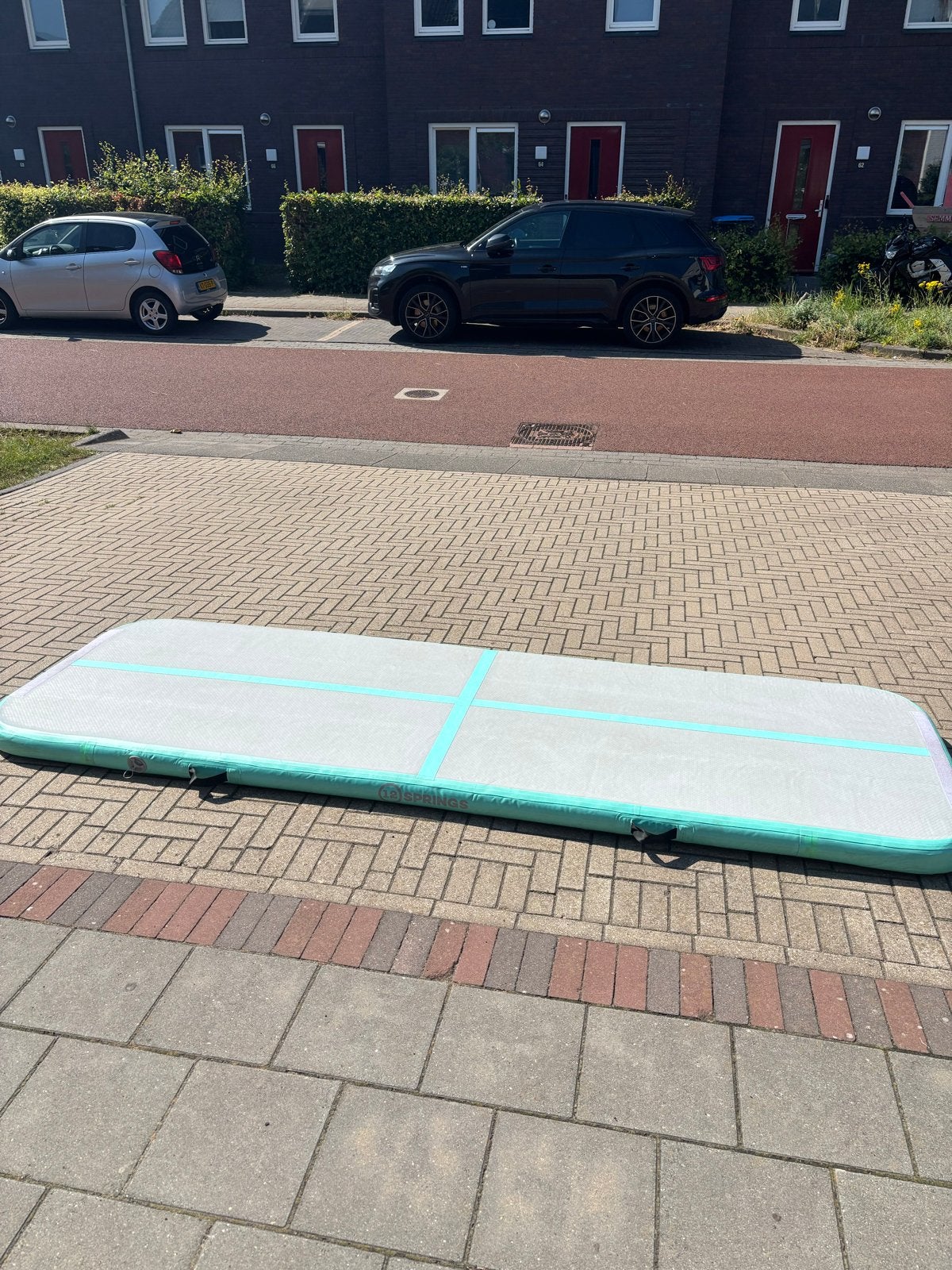 Airtrack 12springs 3x1 meter met pomp en tas, Sport en Fitness, Turnen, Zo goed als nieuw, Meerkleurig, Materiaal, Kindermaat 122 t/m 140