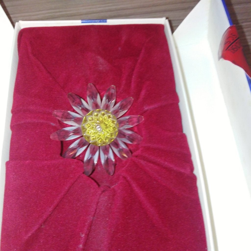 Kristallen Margriet Swarovski Ledengeschenk 1999, 2000, 2001, Verzamelen, Swarovski, Ophalen, Zo goed als nieuw, Figuurtje
