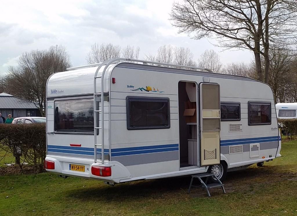 Hobby Excellent 470 UF, Caravans en Kamperen, Koelkast, Vast bed, Rondzit, Hobby