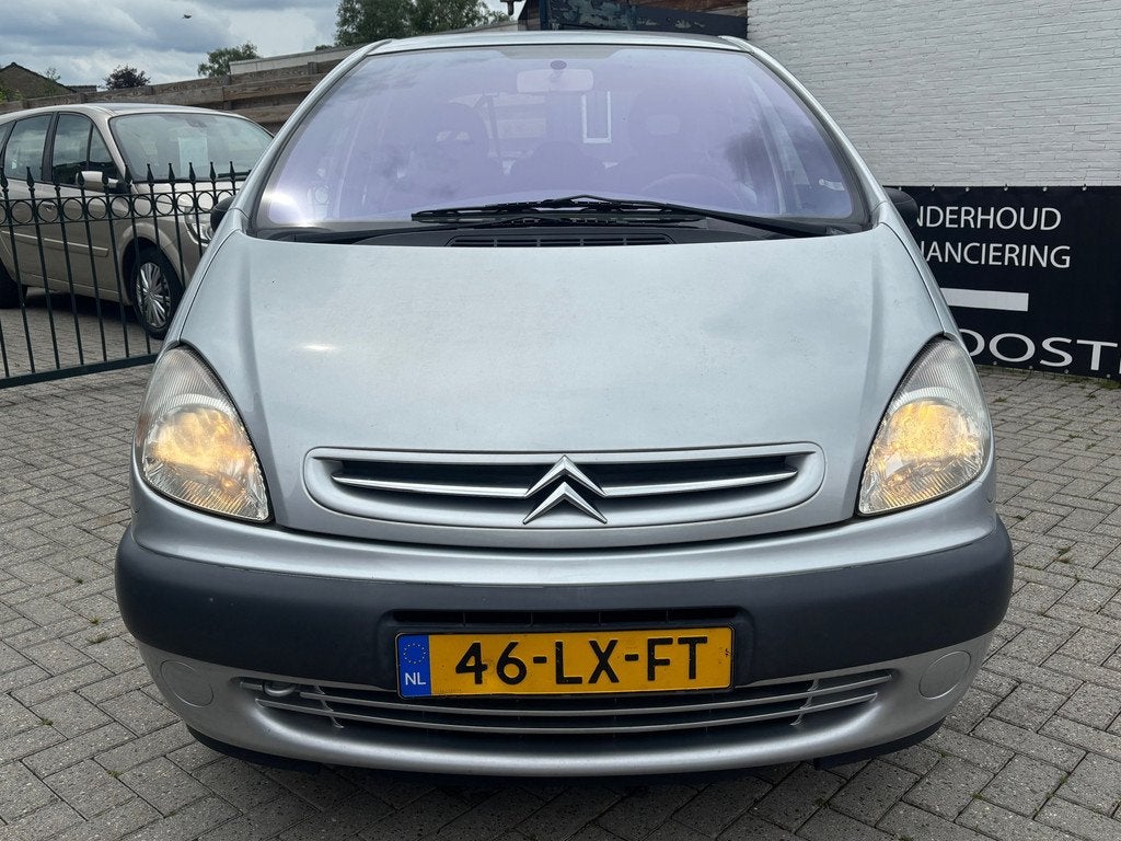 Citroen Xsara Picasso 1.8i-16V |airco | nw apk | trekhaak |, Auto's, Citroën, 4 cilinders, 1749 cc, 116 pk, Origineel Nederlands