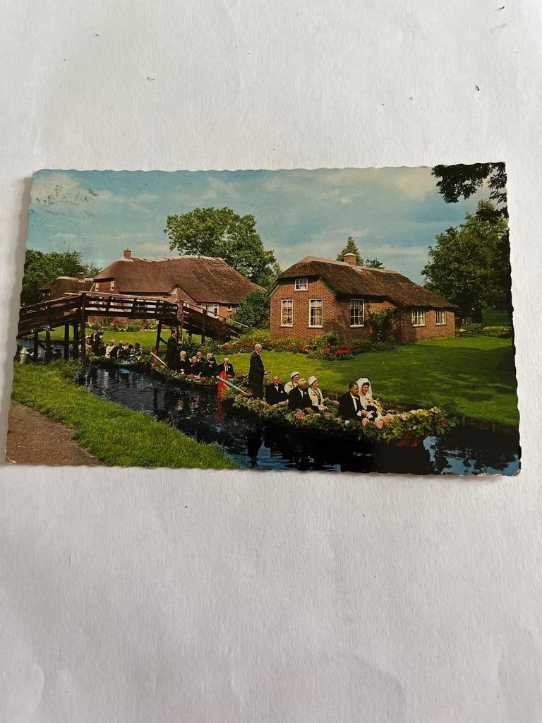 Ansichtkaart Giethoorn, trouwen per punter, Ophalen of Verzenden, 1960 tot 1980, Gelopen, Overijssel