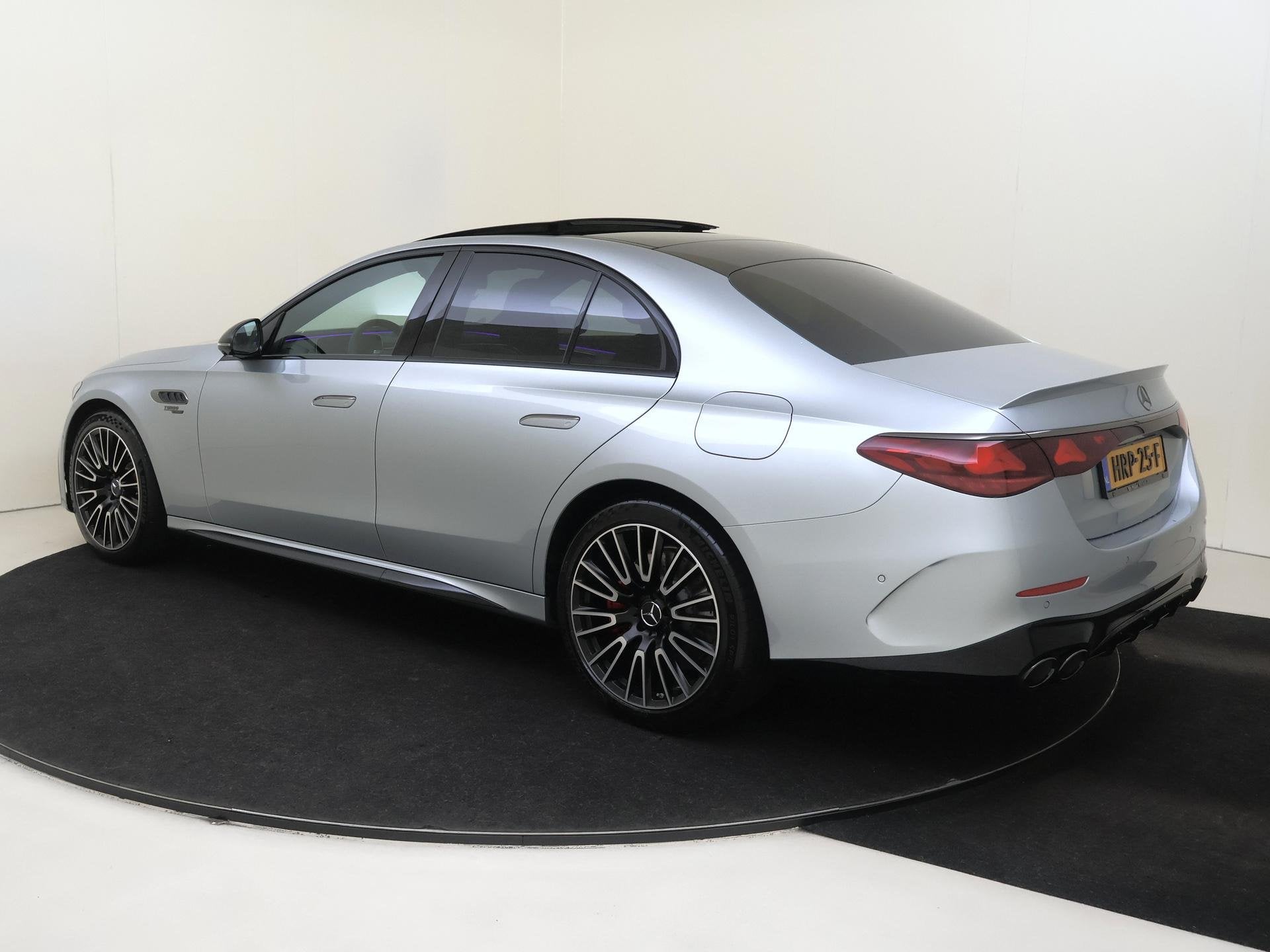 Mercedes-Benz E-klasse AMG 53 4MATIC+ Night Edition / Panora, Auto's, Mercedes-Benz, Automaat, Stof, Gebruikt, 21 kWh