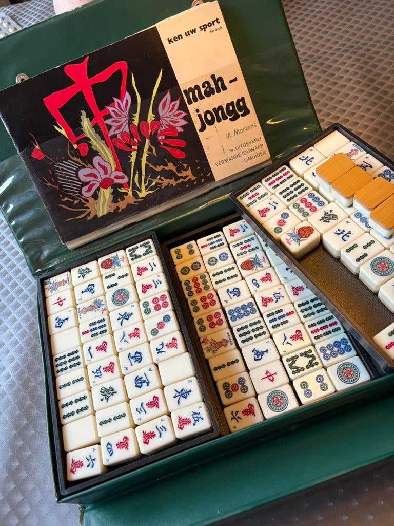 Vintage mahjong spel., Drie of vier spelers, Ophalen of Verzenden, Gebruikt