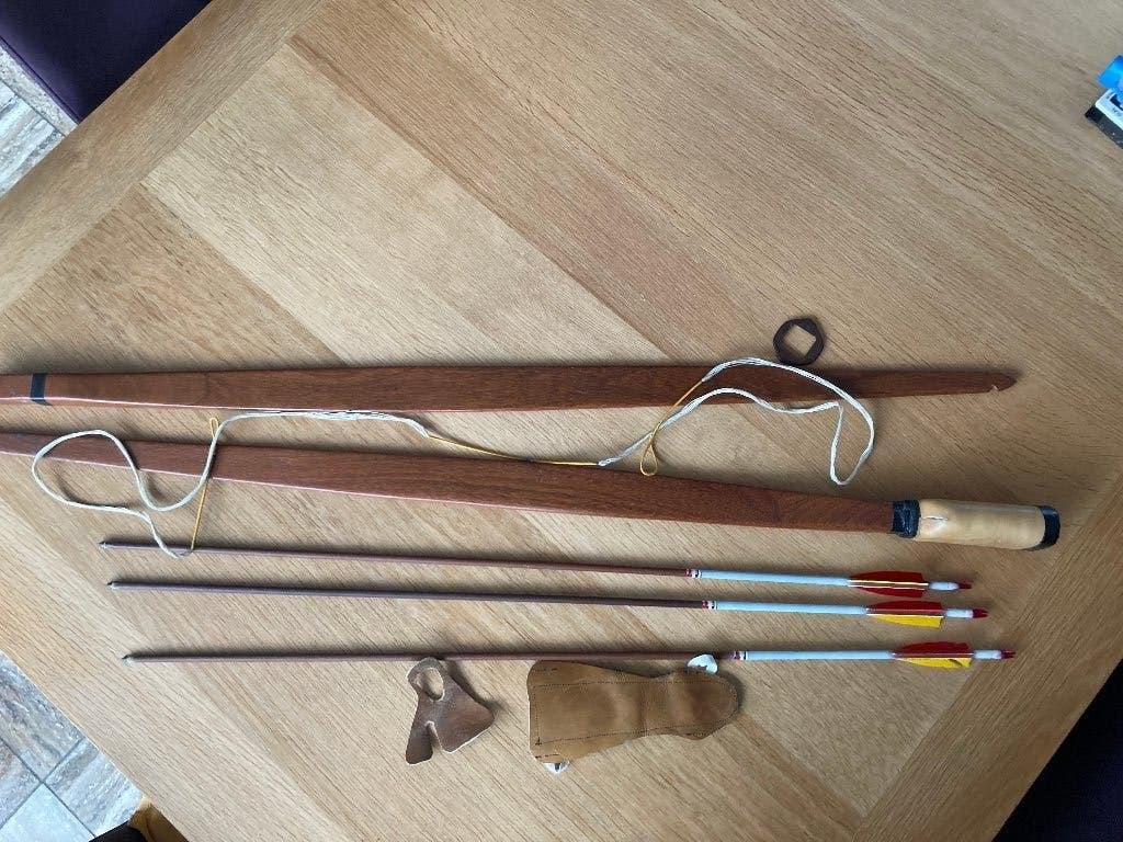 handboog van hout  (handgemaakt) met 3 pijlen, Ophalen, Gebruikt, Pijlen