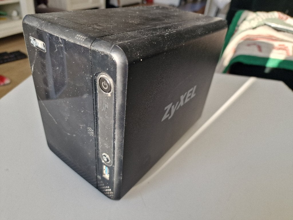 Zyxel NSA325v2 NAS storage, Computers en Software, Ophalen, Gebruikt
