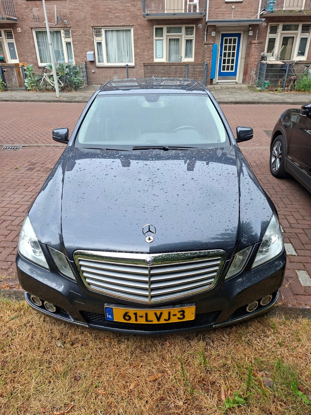 Mercedes-Benz E-Klasse 3.5 E350 CGI Sedan AUT 2010 Grijs, Automaat, Achterwielaandrijving, 2000 kg, Origineel Nederlands