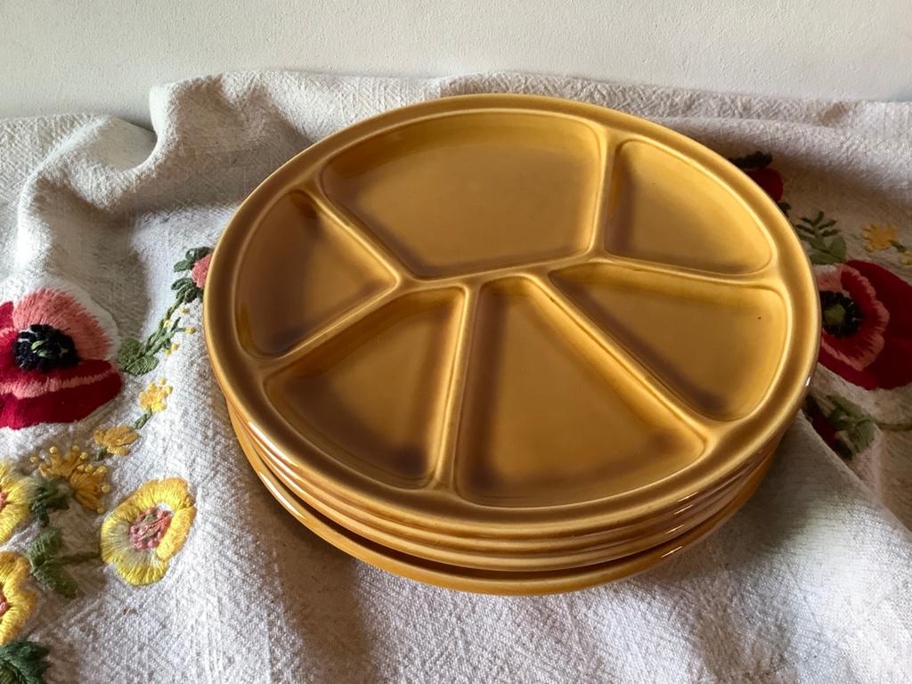 Ongebruikte FRANCE FONDUEBORDEN, jaren ‘70., Keramiek, Nieuw, Ophalen of Verzenden, Bord(en)