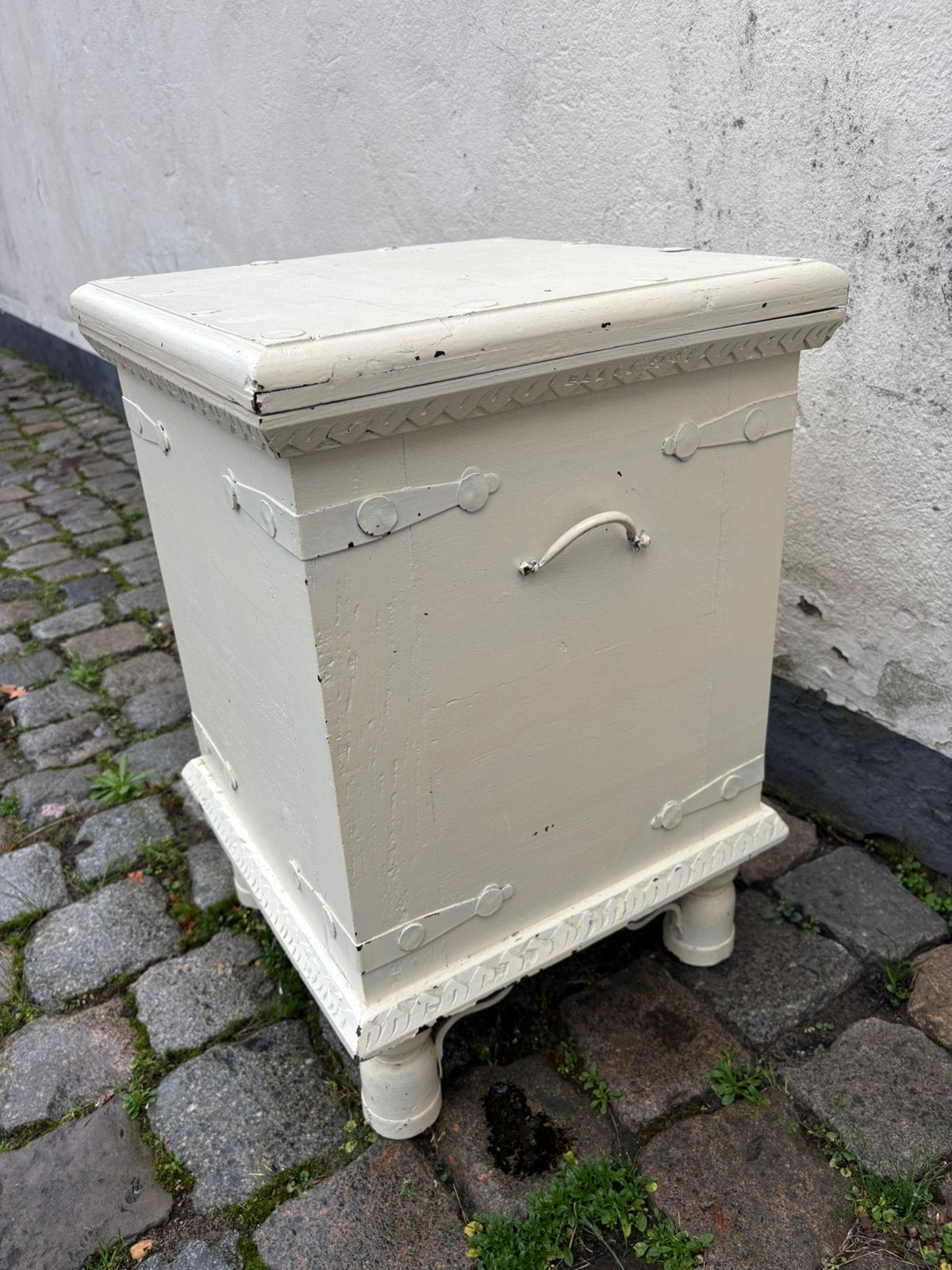 Stoer stevig wit houten kastje / kist, Ophalen, Gebruikt