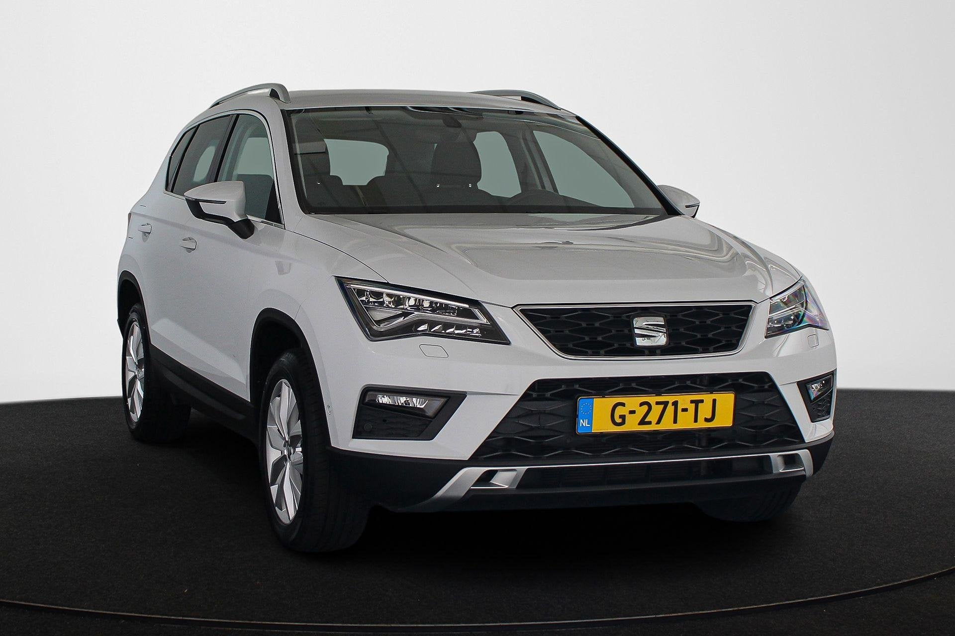 SEAT Ateca 1.5 TSI Style Business Intense Stoelverwarming LE, Stof, 4 cilinders, 150 pk, Ateca