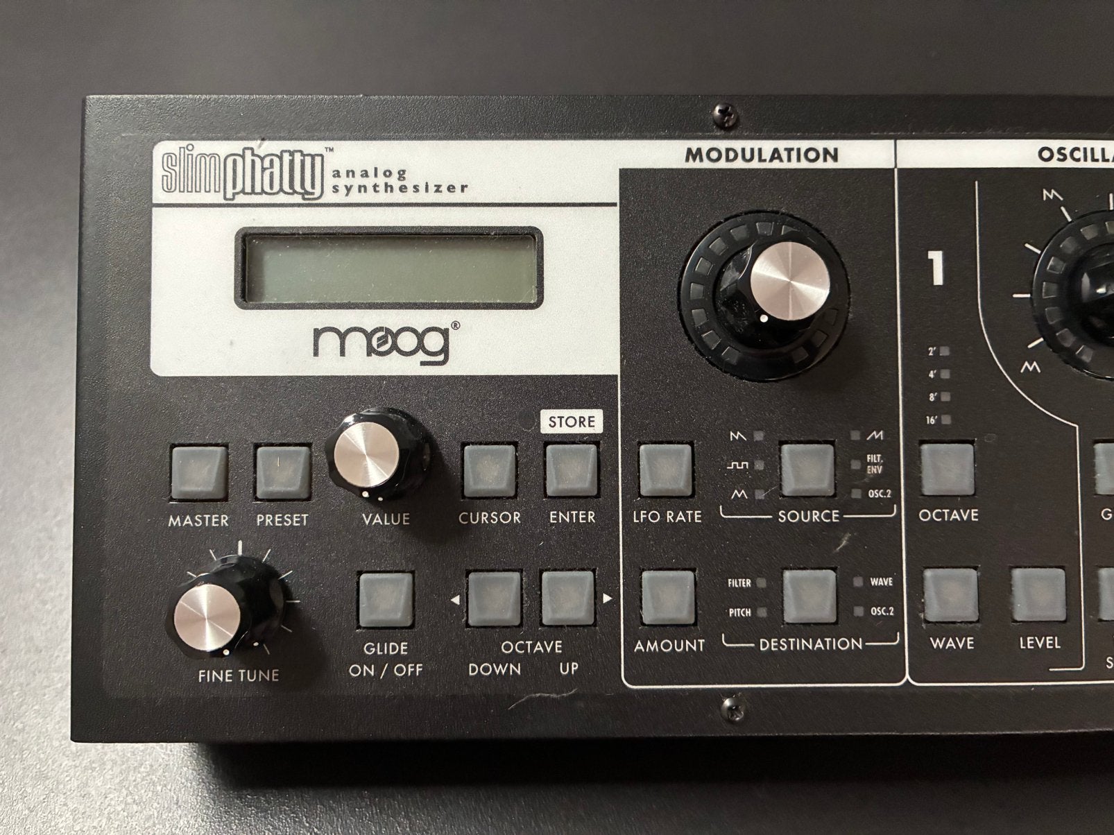 Foto 3 van Moog Slim Phatty – Analoge Desktop Synthesizer