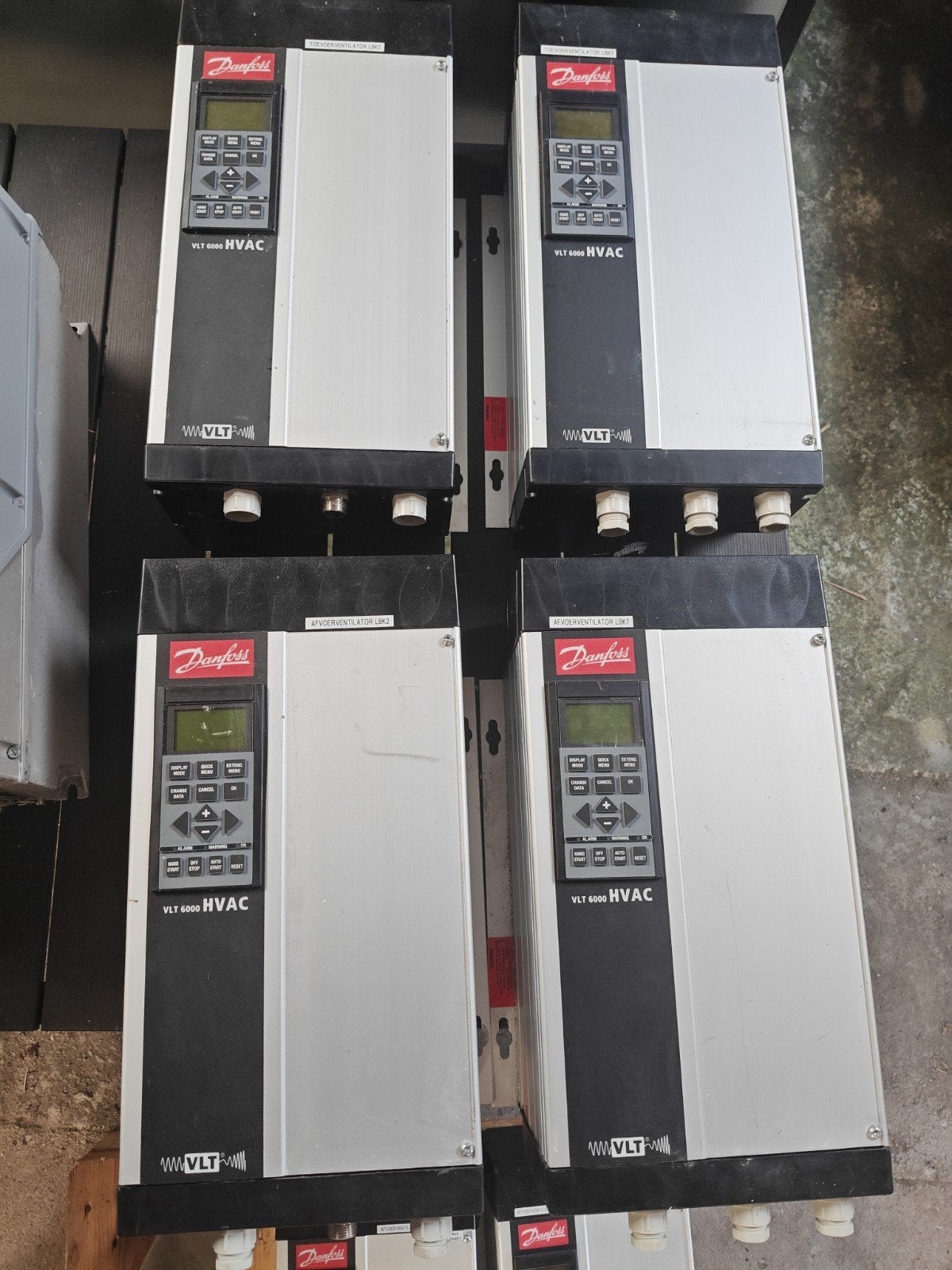 4x Danfoss VLT 6000 HVAC Frequentieregelaars, Hobby en Vrije tijd, Elektronica-componenten, Ophalen of Verzenden