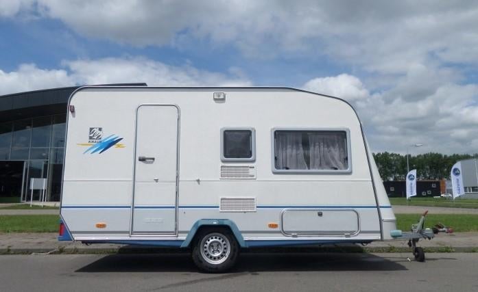Direct beschikbaar! Knaus Blue Line 395 TK Stapelbed!, Standaardzit, 750 - 1000 kg, Particulier, Schokbreker