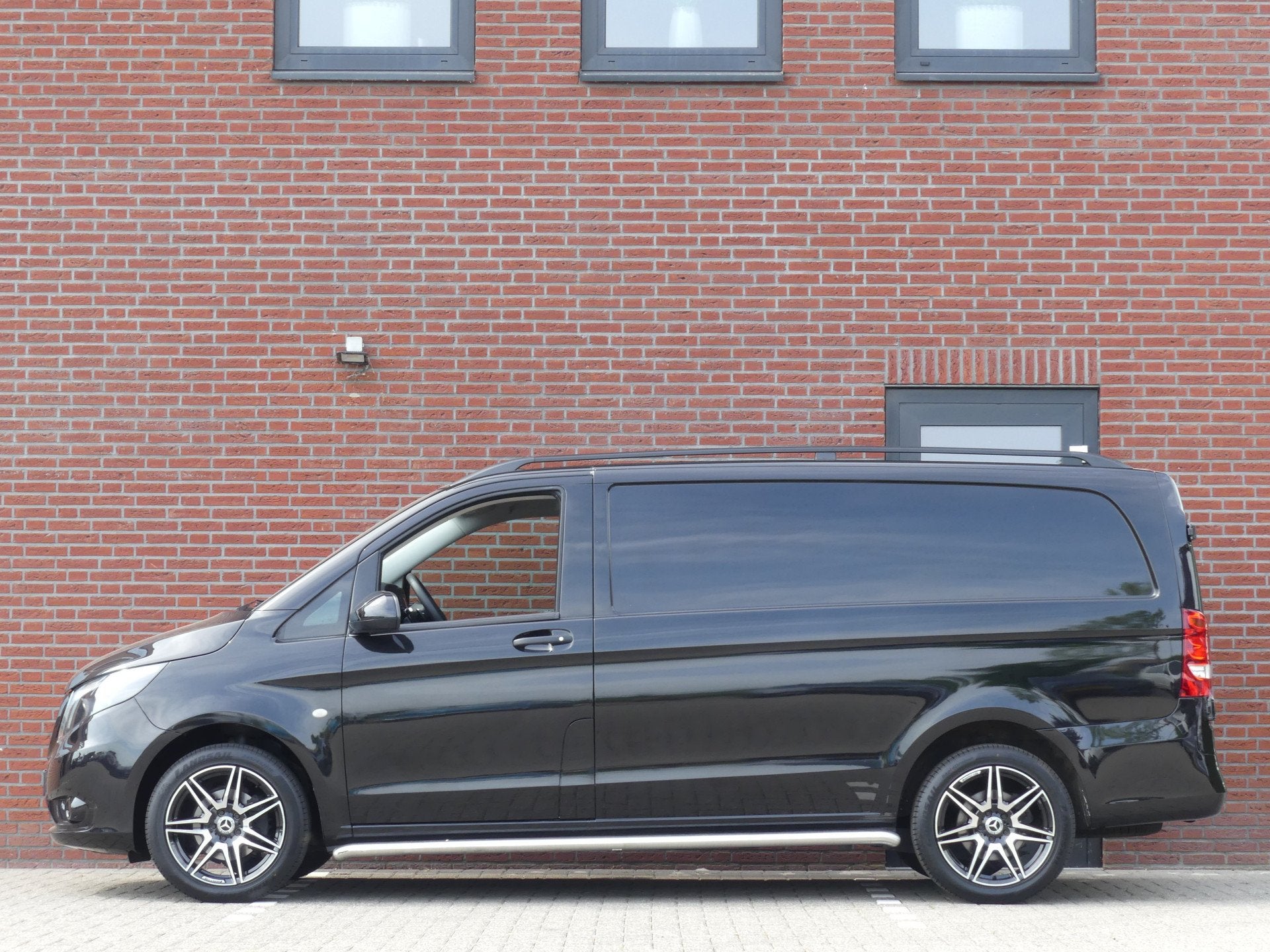 Mercedes-Benz Vito 114 CDI Lang Camera/Navigatie/Cruise cont, Gebruikt, Euro 6, 4 cilinders, Zwart