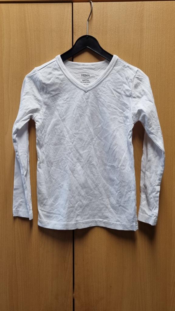 Hema wit zomershirtje V-hals, maat 110/116, Kinderen en Baby's, Kinderkleding | Maat 110, Gebruikt, Jongen of Meisje, Ophalen of Verzenden