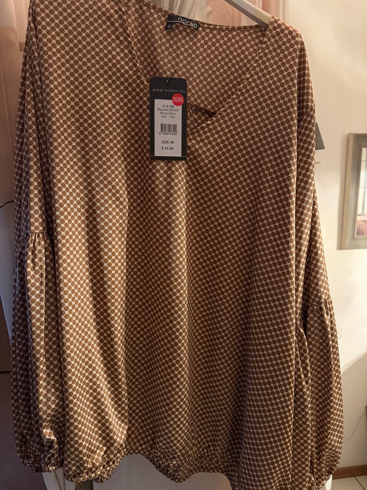 Nieuwe Norah Blouse met Pofmouwen en Elastiek in Boord, Kleding | Dames, Blouses en Tunieken, Ophalen of Verzenden, Nieuw, Maat 46/48 (XL) of groter