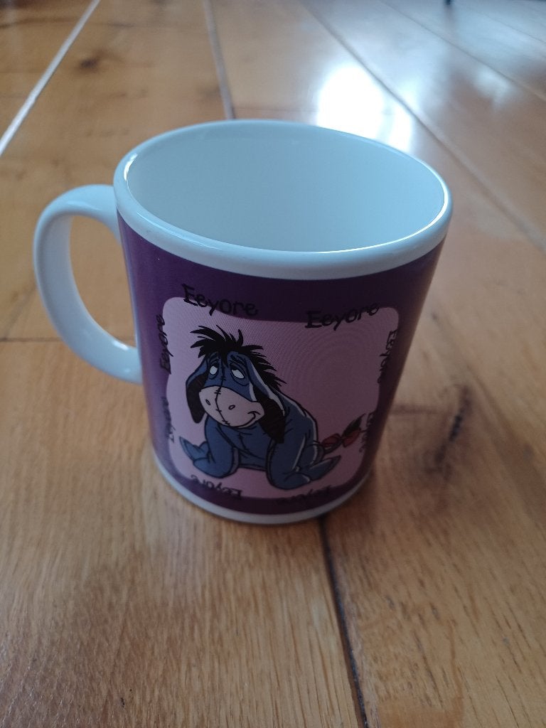 Mok EEyore (Winnie de Pooh) - nieuw, Ophalen of Verzenden, Winnie de Poeh of vrienden, Nieuw, Beeldje of Figuurtje