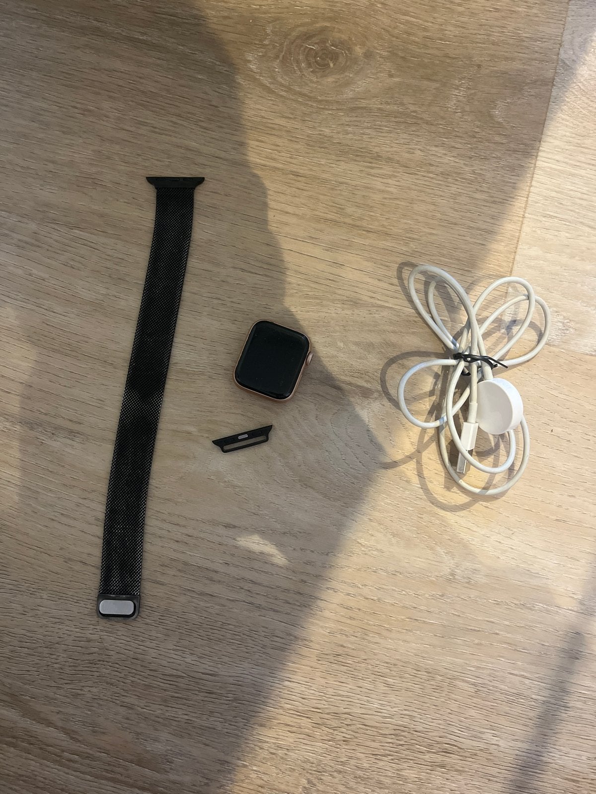 Apple Watch Series 4 (40mm)  met Zwart Bandje en lader, Gebruikt, Hartslag, Zwart, IOS