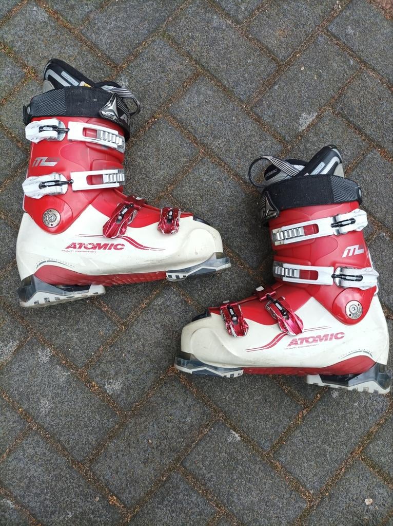 Ski schoenen Atomic maat 42 43, 160 tot 180 cm, Schoenen, Ophalen of Verzenden, Zo goed als nieuw