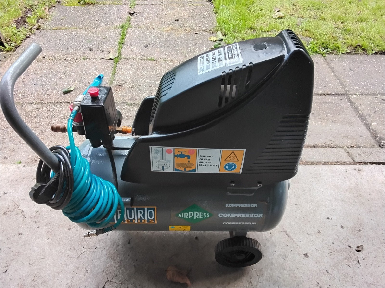 Airpress Euro Series Compressor 1.5 PK met accessoires, Ophalen, Gebruikt, 6 tot 10 bar, Minder dan 200 liter/min