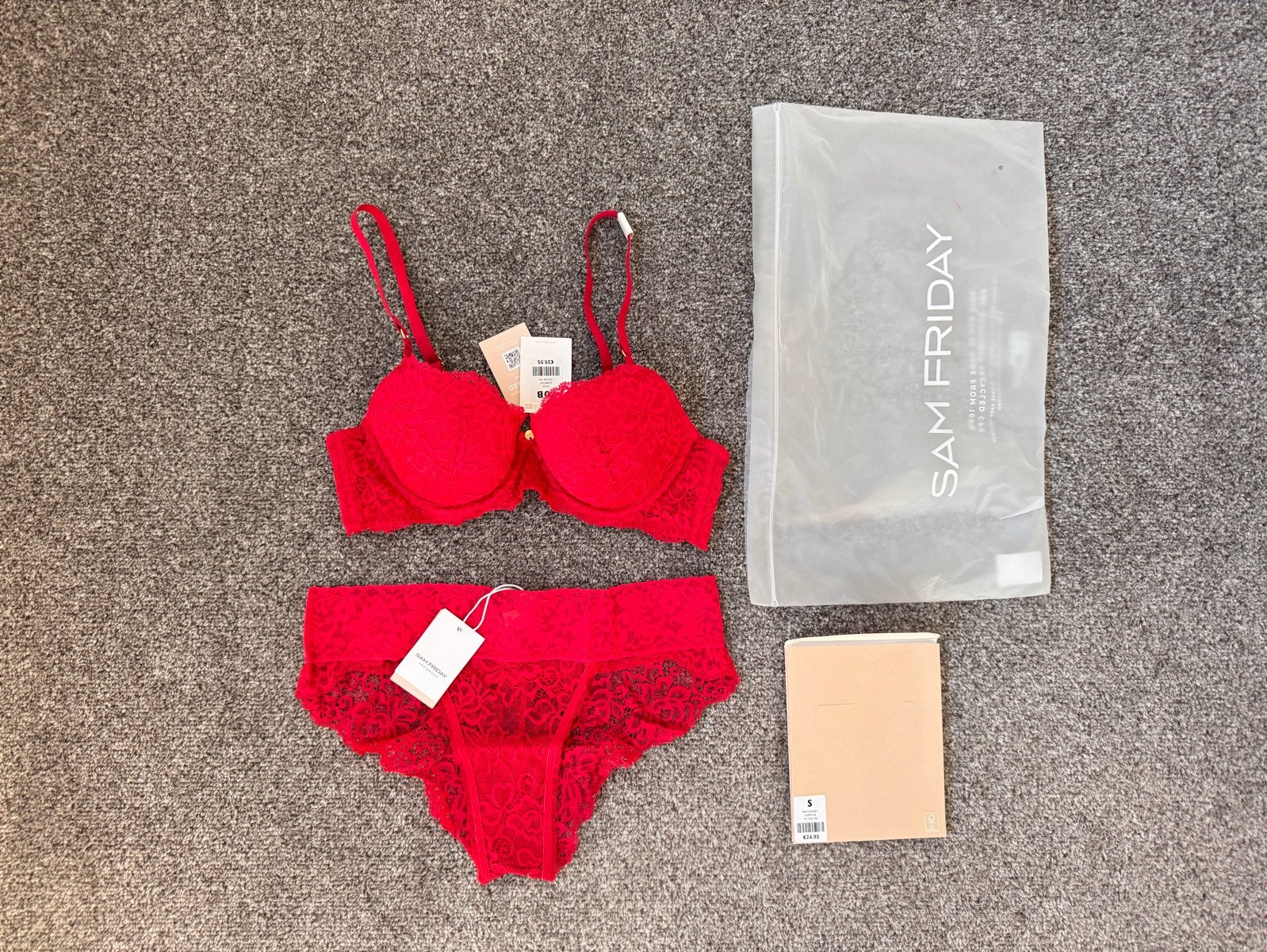 NIEUW Sam Friday lingerieset met kant rood 70B en S, Ophalen of Verzenden, Rood, Setje