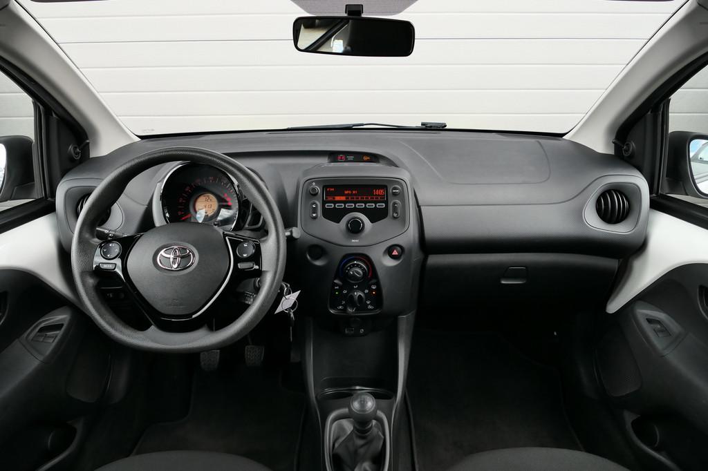 Toyota Aygo 1.0 VVT-i x-fun |Airco|Bluetooth! (bj 2021), Voorwielaandrijving, Stof, Gebruikt, Met garantie (alle)