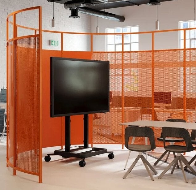 In hoogte verstelbare steun t.b.v. digibord (elektrisch), Diversen, Schoolborden, Ophalen, Mobiel, Zo goed als nieuw, Accessoires