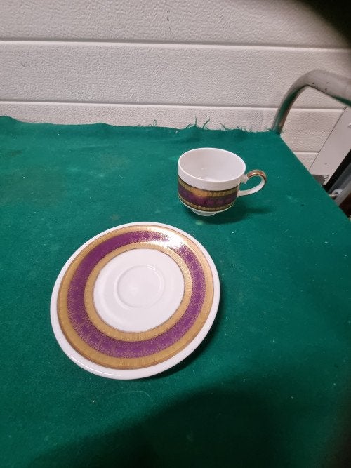 kop en schotel paars goud kleurig, Ophalen of Verzenden
