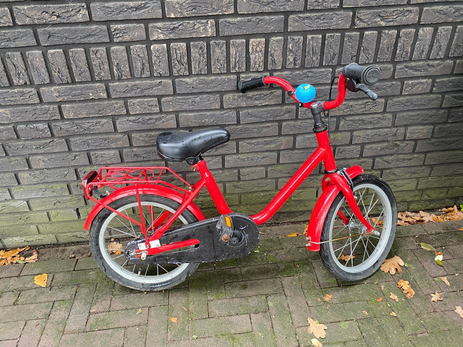 Rode kinderfiets met 16 inch wielen en bagagedrager, Ophalen, Gebruikt, Terugtraprem, Minder dan 16 inch