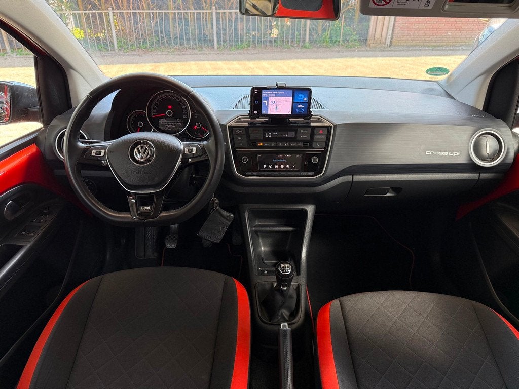 Volkswagen Up! 1.0 TSI BMT CROSS-UP|CRUISE/PDC/*UNIEK*/NAVI-, Gebruikt, Up!, 948 kg, 4 stoelen