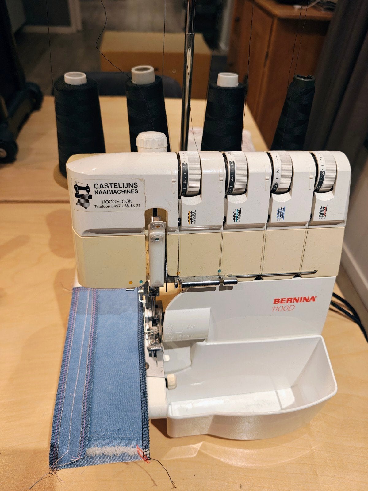 Bernina Lockmachine 1100D - Goede staat, Ophalen of Verzenden, Gebruikt, Lockmachine, Bernina