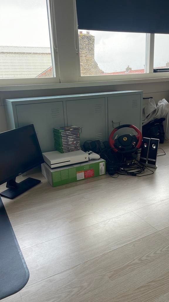 Complete xbox one S setup, Ophalen, Xbox One S, Zo goed als nieuw, Met 1 controller