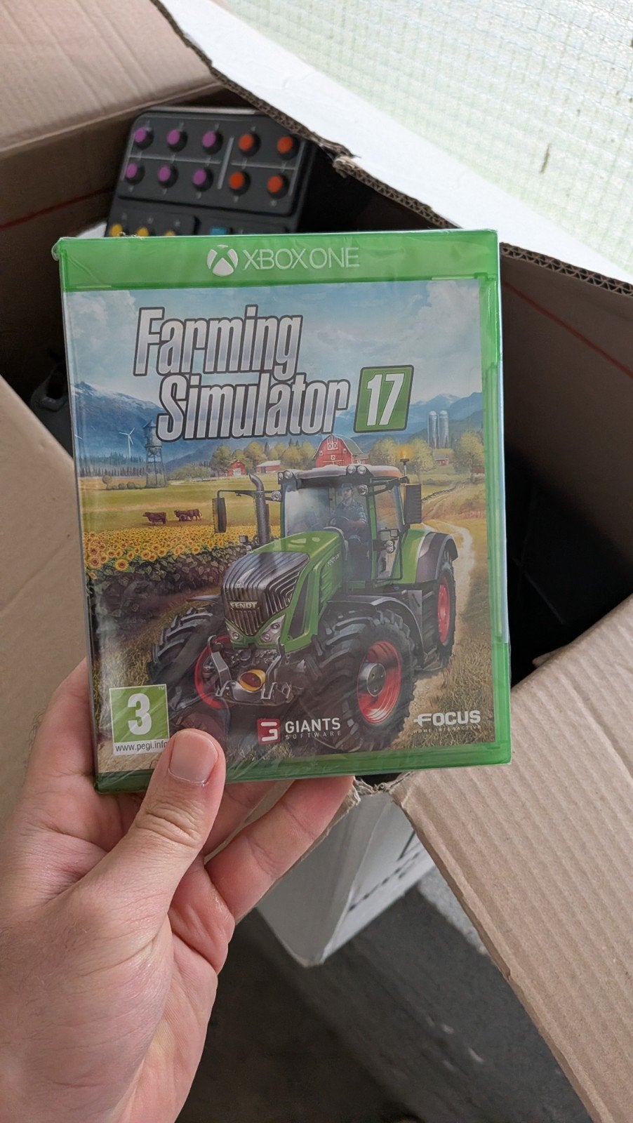 Farming Simulator 17 Xbox One - Nieuw in verpakking, Spelcomputers en Games, 1 speler, Nieuw, Ophalen of Verzenden, Vanaf 3 jaar