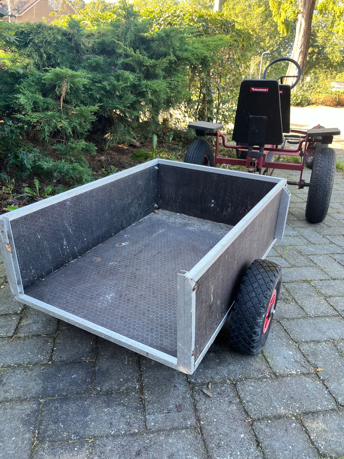 Mammoet skelter met aanhanger en 2 zitplaatsen, Kinderen en Baby's, Ophalen, Zo goed als nieuw, Mammoet, Duozit