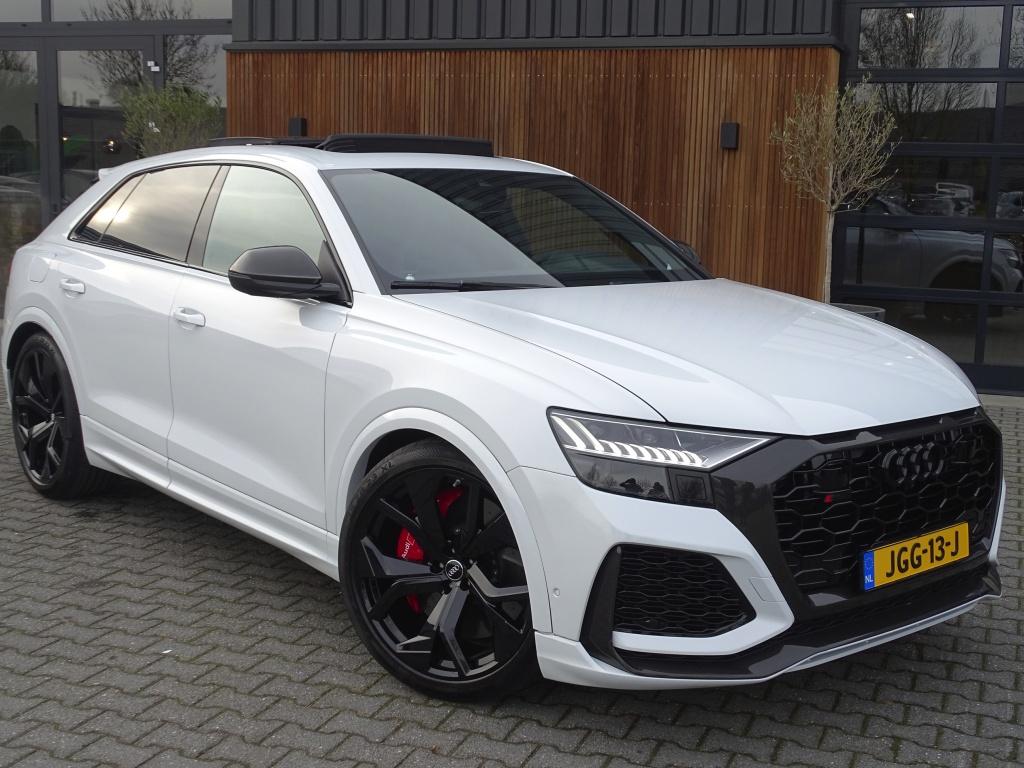 Audi Q8 4.0 TFSI V8T 601PK RS Q8 q / carbon / ceramic brakes, Auto's, Automaat, Gebruikt, Q8, Wit