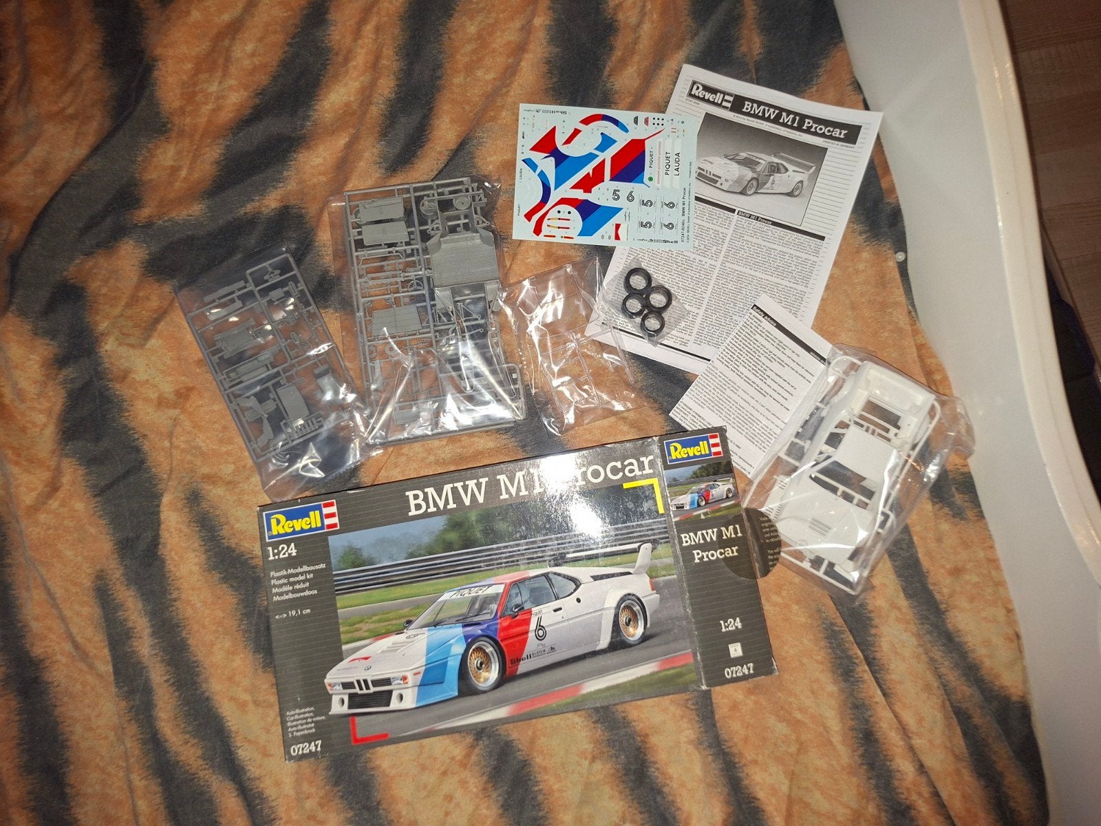 Revell BMW M1 Procar Modelbouwkit 1:24, Auto, Nieuw, Ophalen of Verzenden, 1:32 tot 1:50
