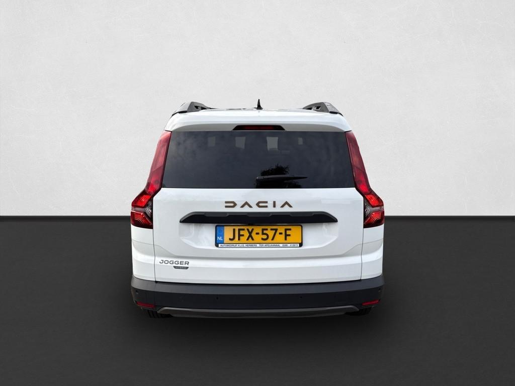 Dacia Jogger 1.6 Hybrid 140 Extreme 7p. STOEL VERW / NAVI /, Auto's, Dacia, Gebruikt, 750 kg, 4 cilinders, 7 stoelen