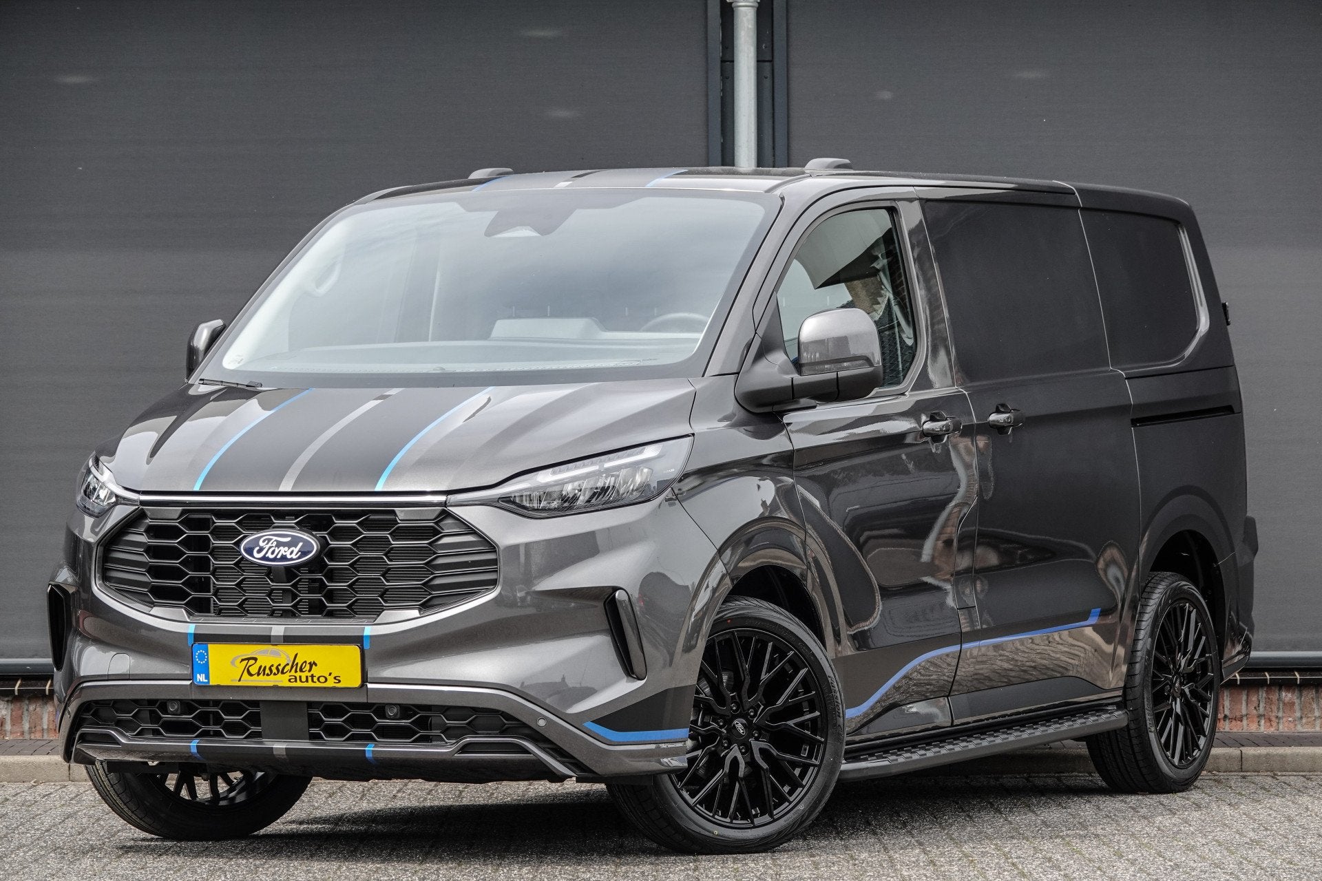 Ford Transit Custom L1H1 170Pk Aut. | Sport | 2xSchuifdeur |, 12 maanden, Gebruikt, Zwart, 4 cilinders