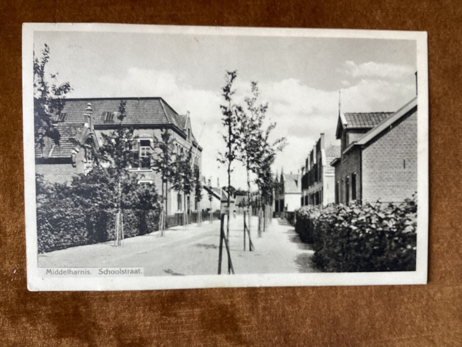 Middelharnis. Schoolstraat. Uitgave Vroegindeweij, Ophalen of Verzenden, 1920 tot 1940, Gelopen, Zuid-Holland