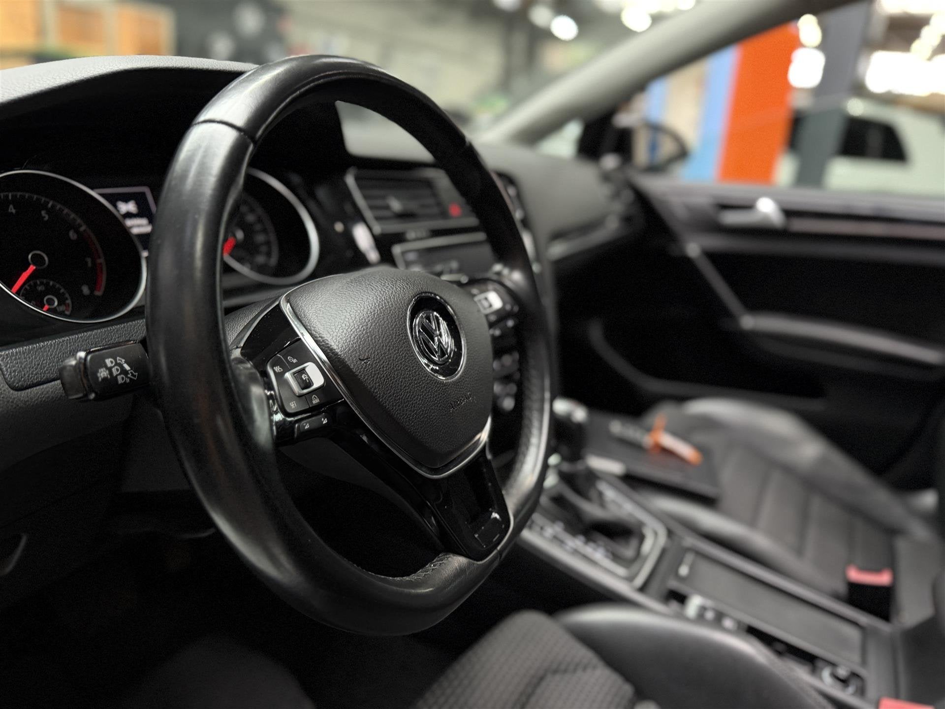Volkswagen Golf 1.4 TSI DSG | Xenon | Pano | Navi | Maxton |, Automaat, Gebruikt, 4 cilinders, Wit