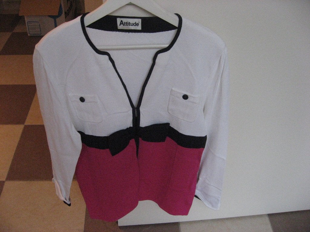 fuchsia roze /wit vest, Attitude, mt 46, klein vlekje, Verzenden, Trui of Vest, Zo goed als nieuw, Roze