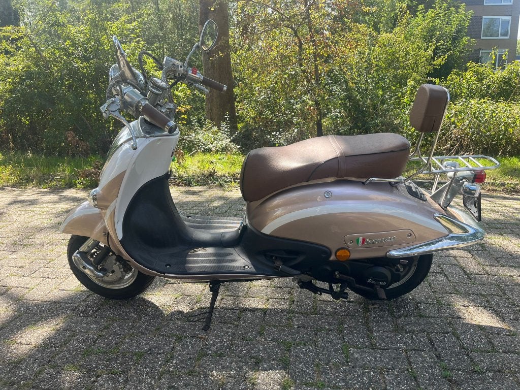 Scooter Senzo GT2 met zeer weinig km, Ophalen, Overige modellen, Maximaal 45 km/u, Zo goed als nieuw
