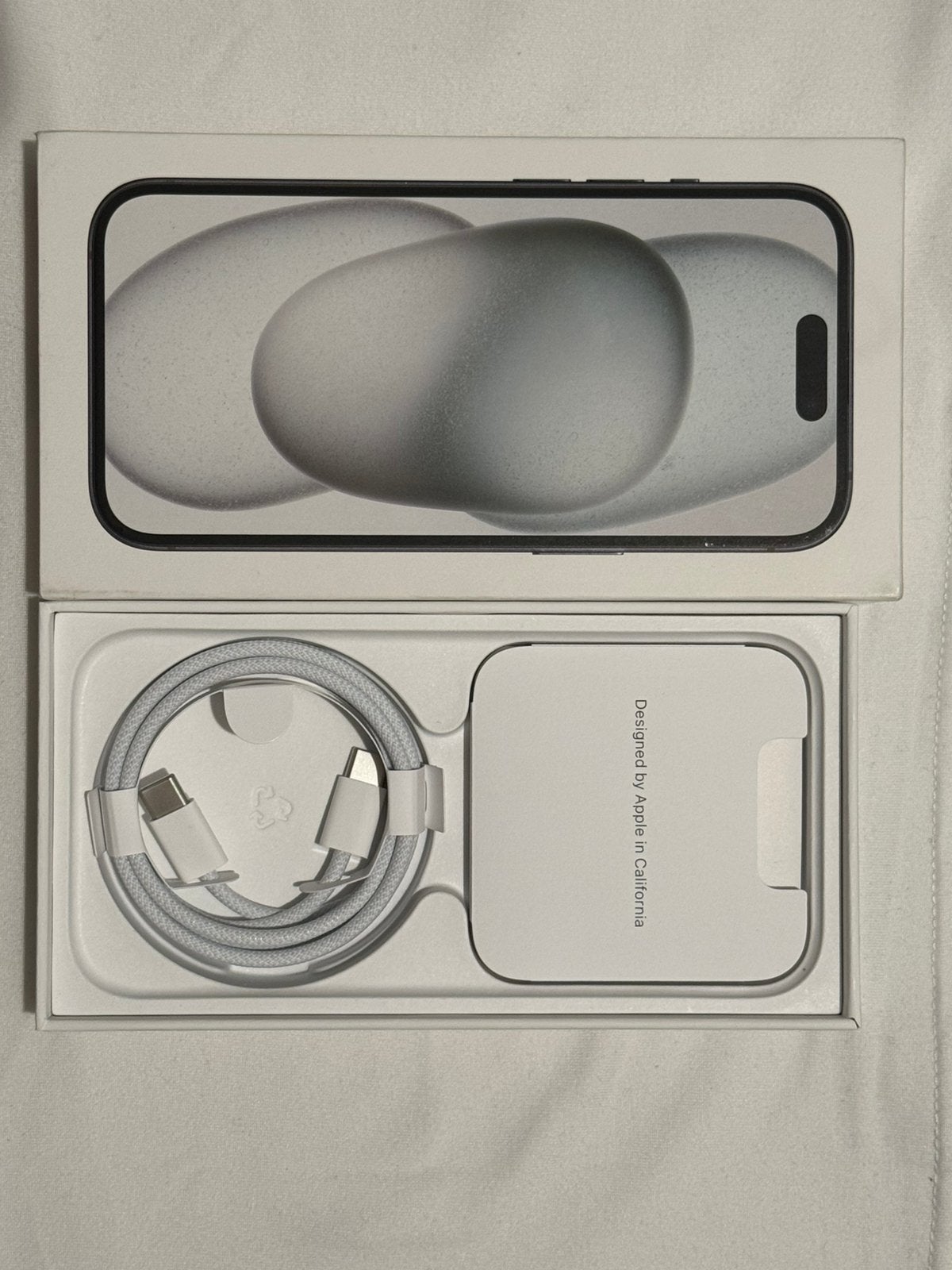 Foto 12 van iPhone 15 256GB Zwart - Zo Goed Als Nieuw