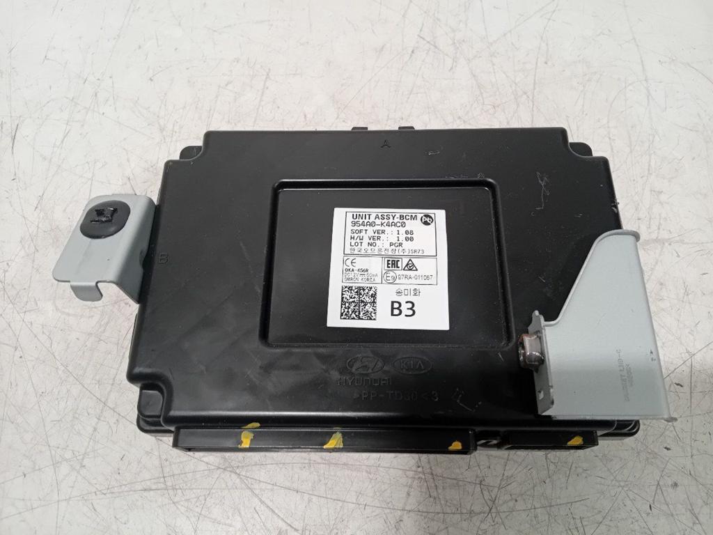 Computer body control Hyundai Kona, Onderdelen@venauto.nl, Van der Ven Autorecycling B.V., Gebruikt, Ettenseweg 76, 4706 PB Roosendaal, The Netherlands
