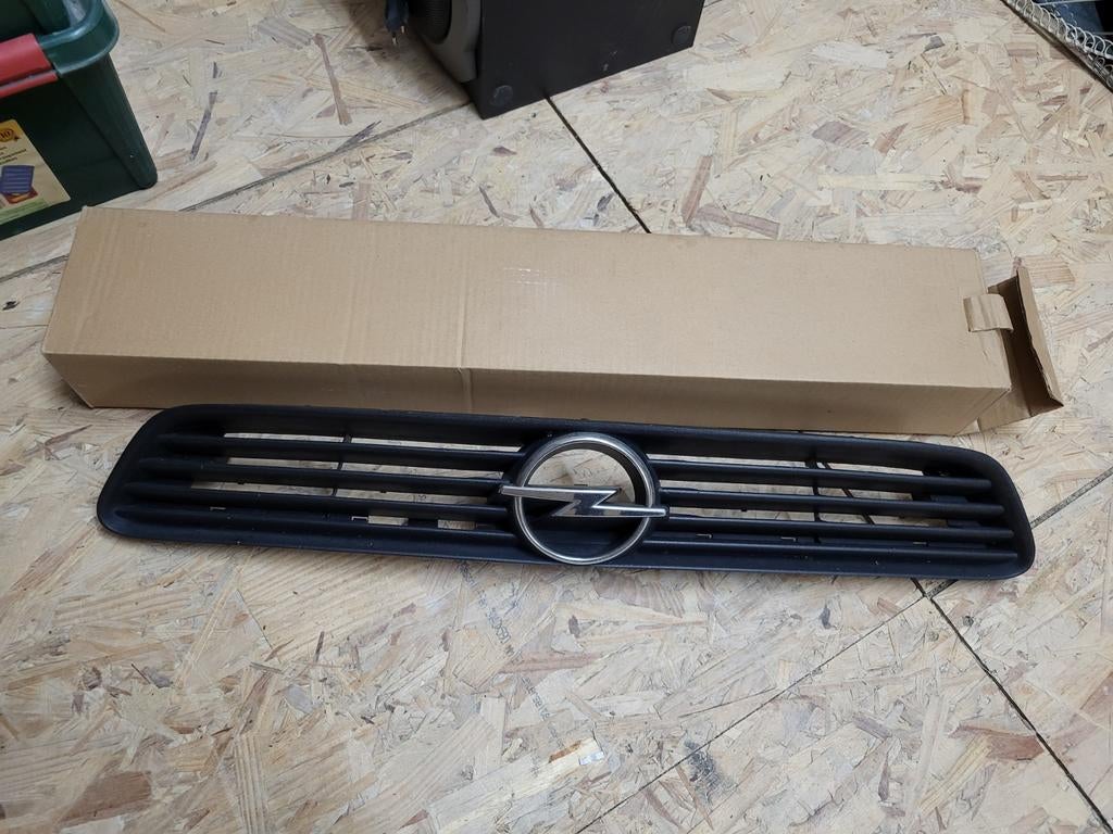 Grill van Astra G, Gebruikt, Voor, Opel, Ophalen of Verzenden