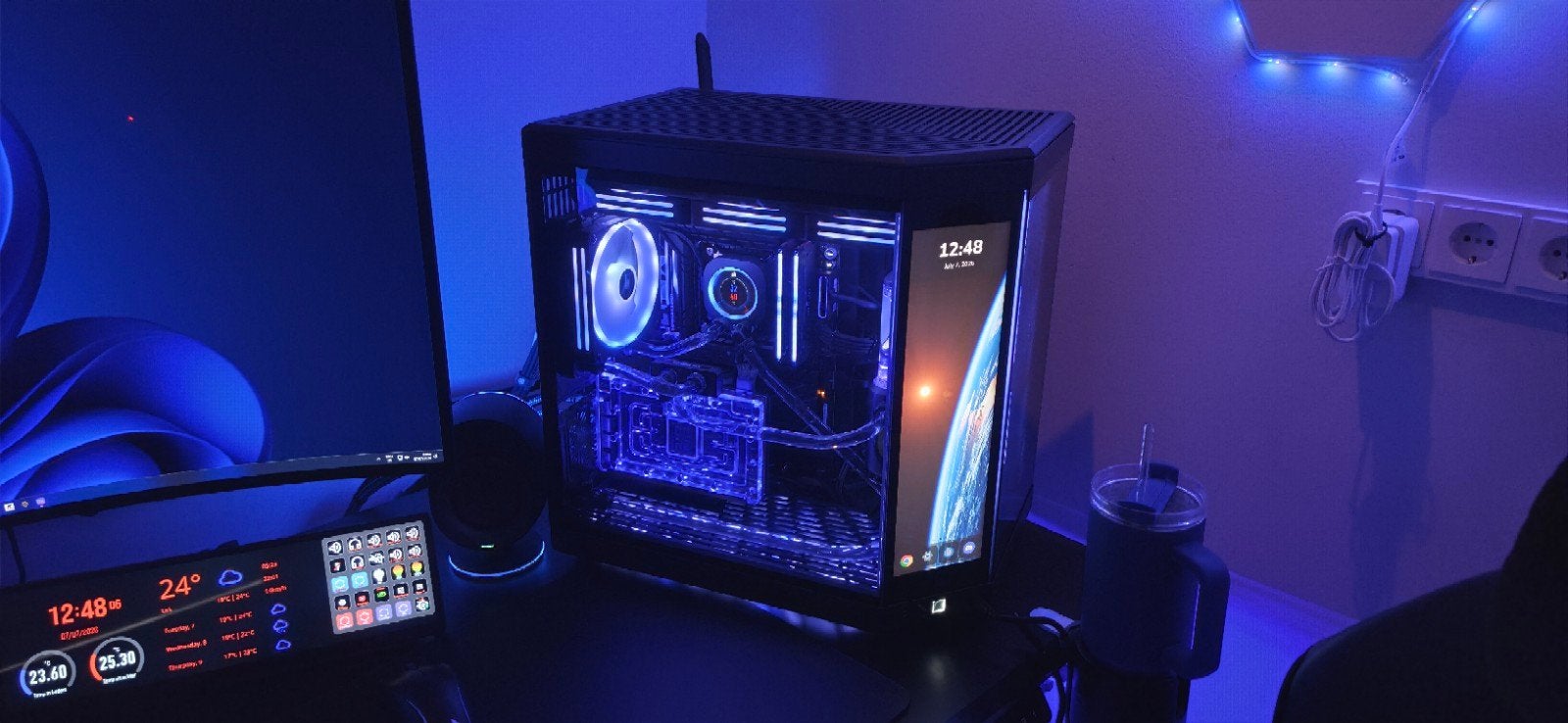 HYTE Y70 Touch Infinite PC-behuizing - Zwart, Ophalen of Verzenden, Zo goed als nieuw