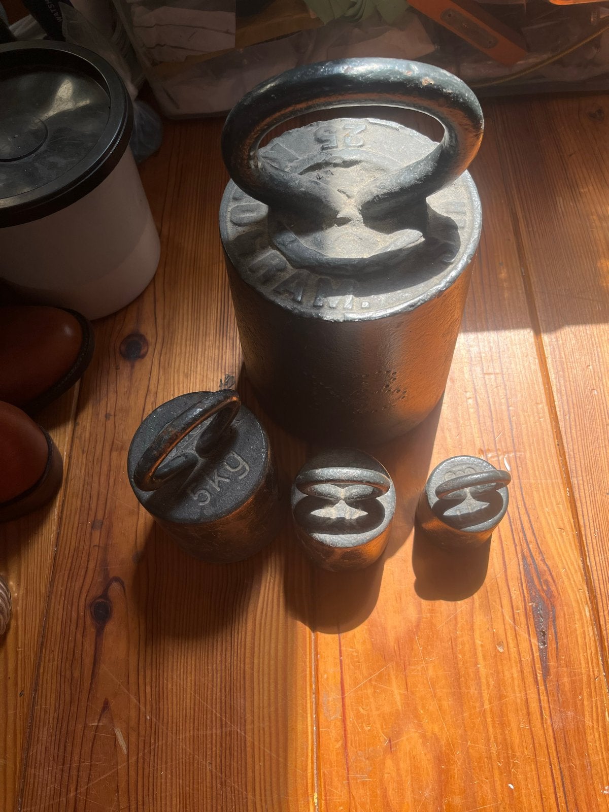 Vijf antieke gietijzeren gewichten ( 25kg,10kg,5kg,2kg,1kg ), Antiek en Kunst, Ophalen